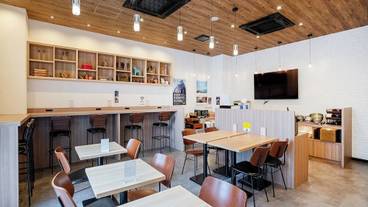 朝食スペース / 11