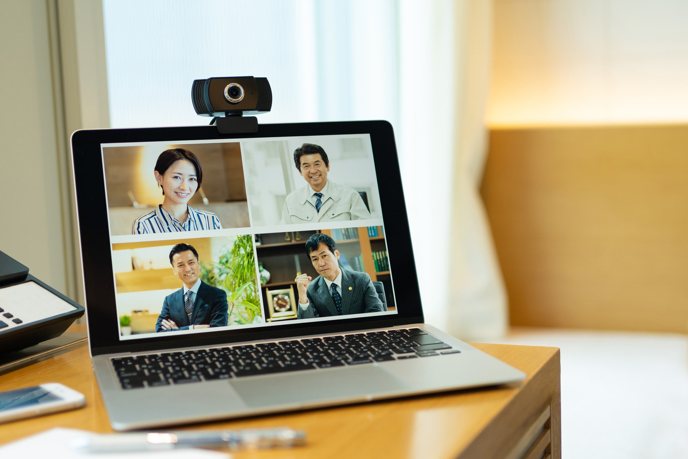 オンラインミーティング テレワーク web会議 ビジネスイメージ