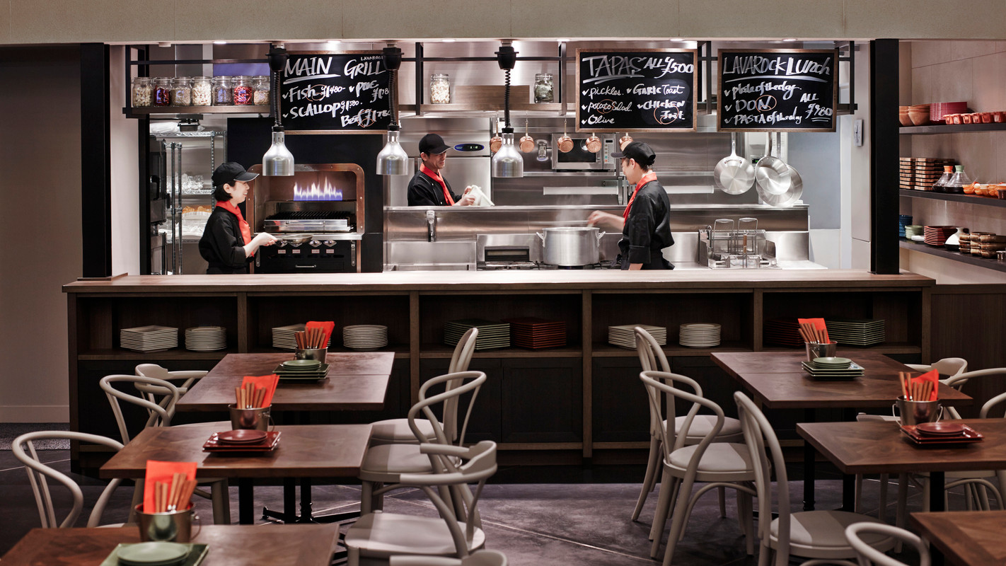 LAVAROCK Dining & Bar