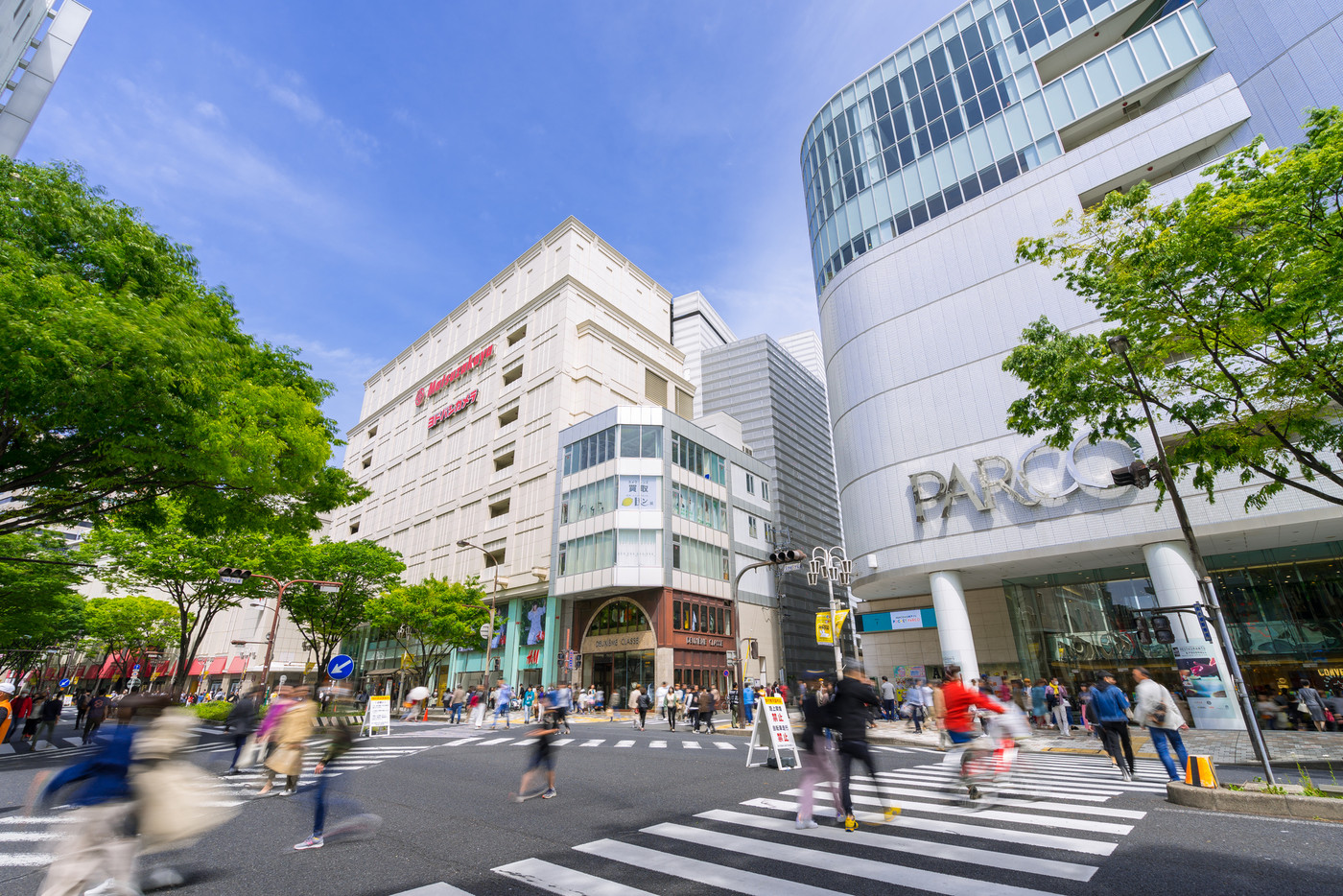 名古屋中区 栄　街並み　大津通　名古屋パルコ店前　スクランブル交差点　南大津通歩行者天国