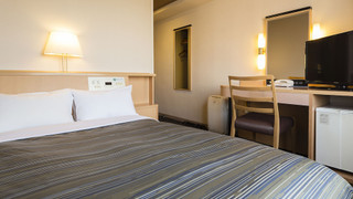 セミダブルルーム (喫煙可)