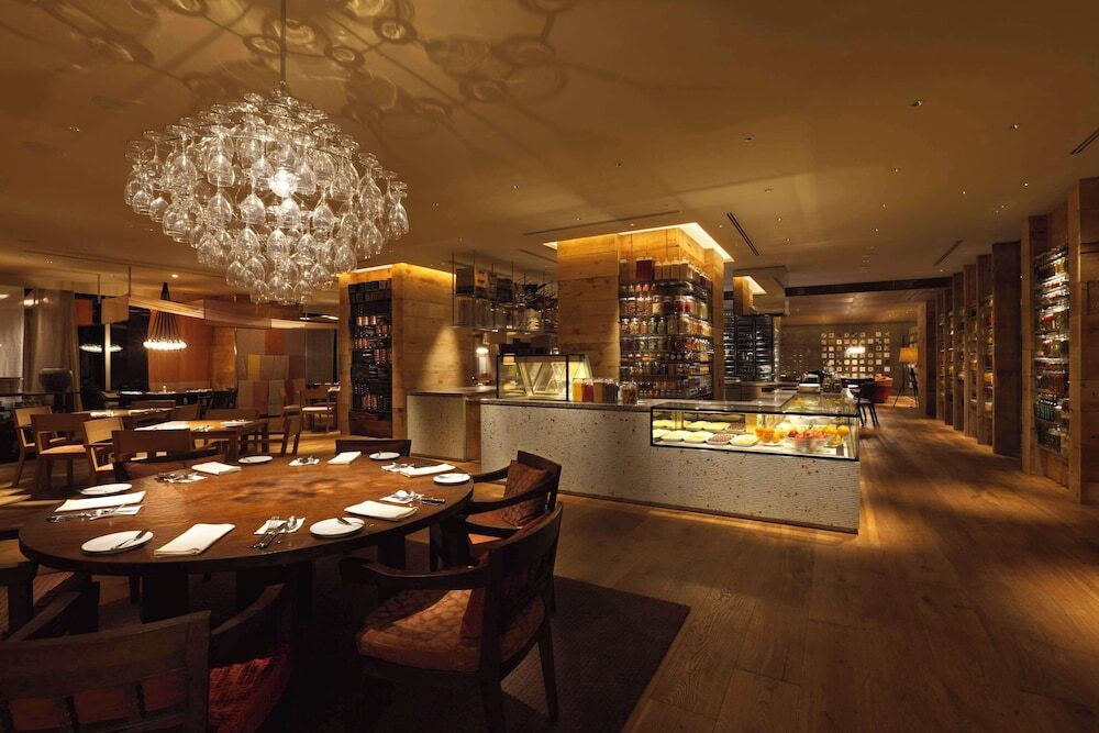 老舗の豪華ホテルで贅沢なおこもりを4283746