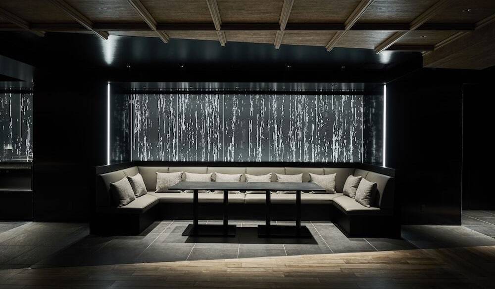 キャンバスラウンジのソファ席 / 3