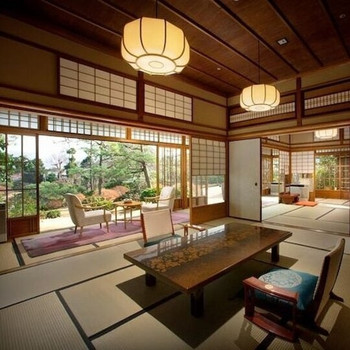 様々な角度から観賞できる庭園を散歩しよう3720157