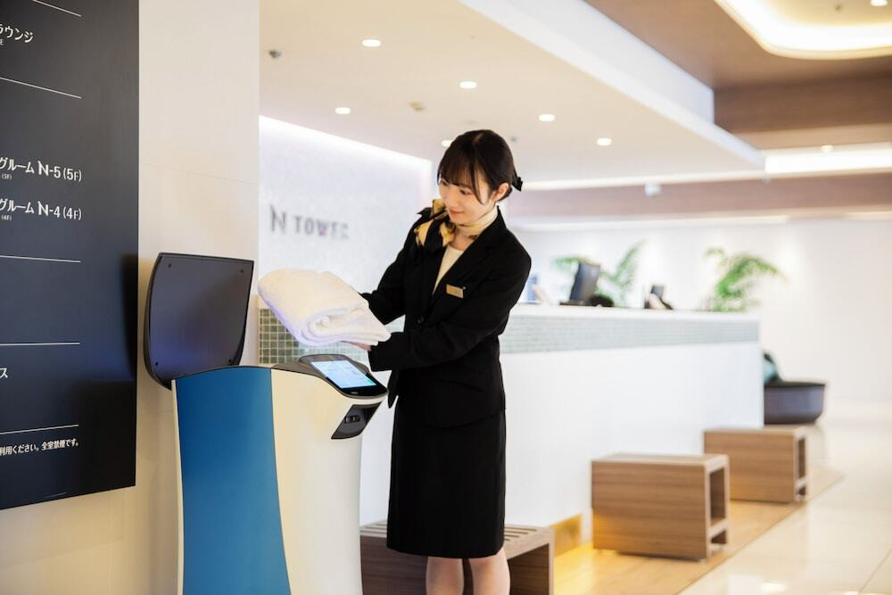 ついつい頼みたくなっちゃう♪デリバリーロボット「HARRY」4232722