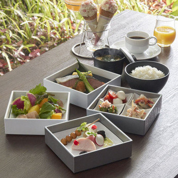 スタイリッシュな館内でオリジナルガイドブック作り♪3465115