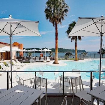 素敵なプールで羽を伸ばして3488690