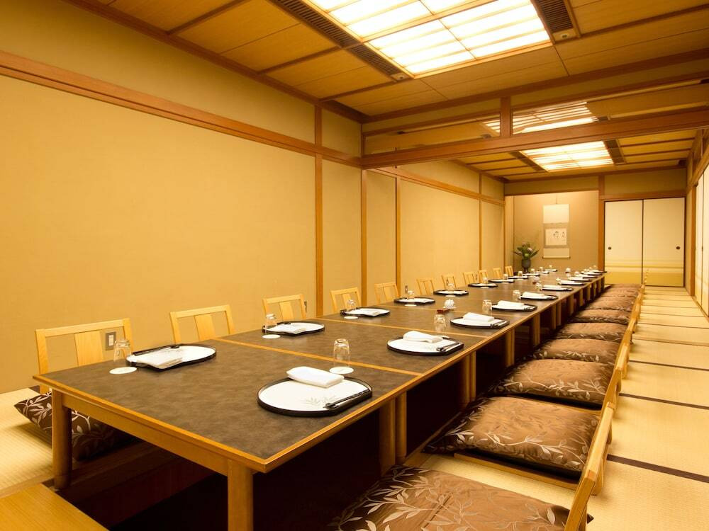 レストラン