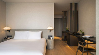 プレミアム ルーム キングベッド 1 台