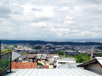「ナイヤビンギ」内観 1104239 部屋の窓からの絶景