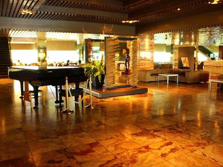 群馬ロイヤルホテル / 1