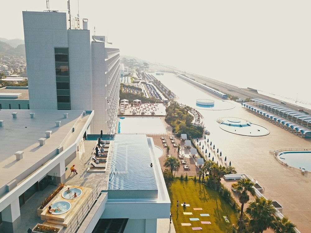 開放感抜群！温水インフィニティプールの贅沢4231674