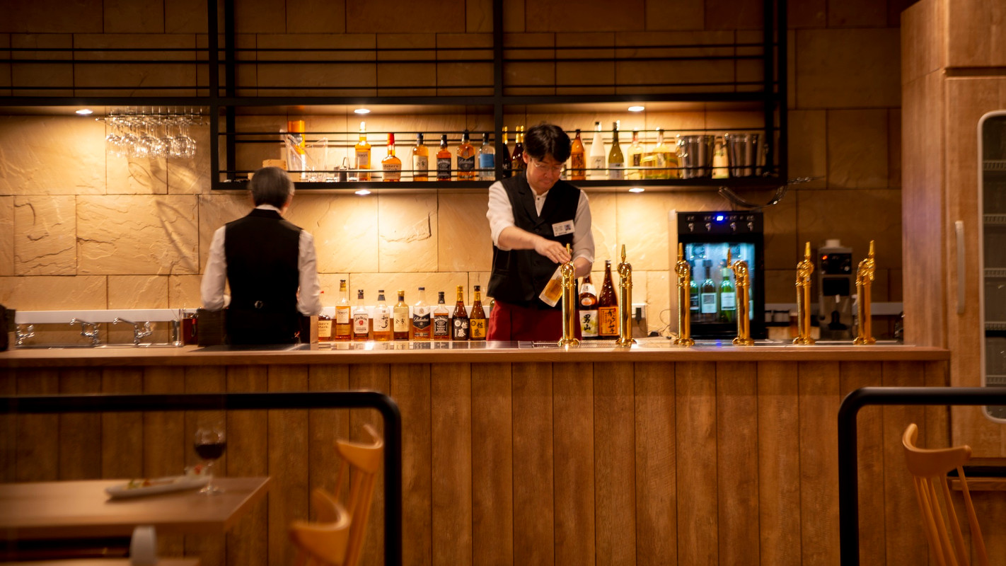 BAR ROWAN FOOD HALL SECOND②