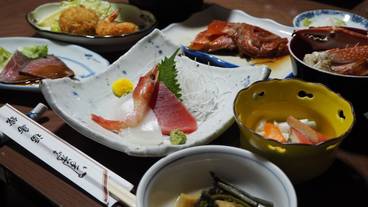 食事・飲み物 / 4