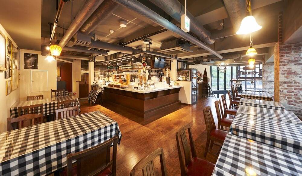 ホテル内や横浜の街で
ディナータイム / 5