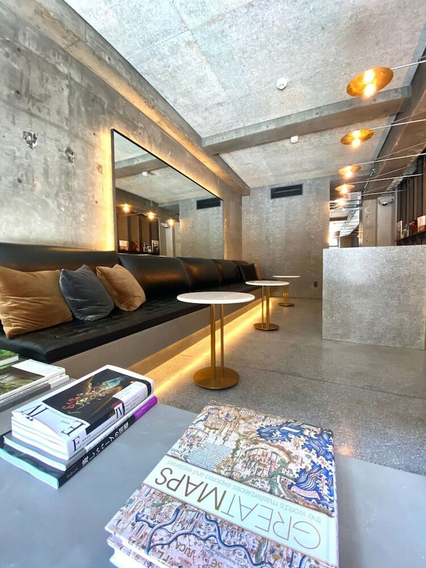 ロビーラウンジ