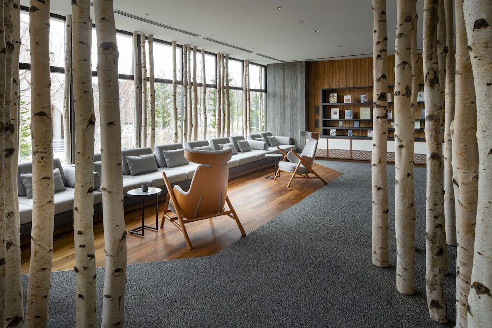 ロビーラウンジ