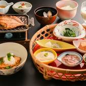 着物で彩られた全館畳敷きの宿 楽山やすだ（静岡県 旅館） / 3
