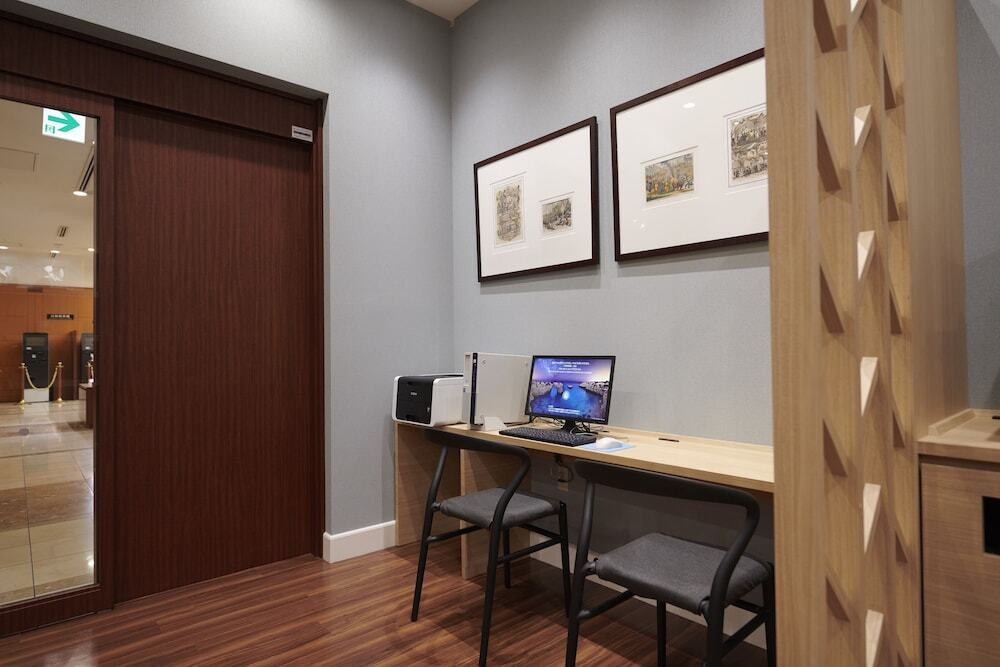 ロビーラウンジ