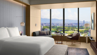 ルーム キングベッド 1 台 (View)