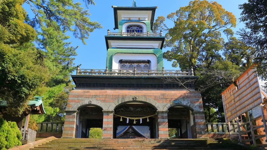 尾山神社　神門 / 2