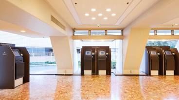 チェックイン / チェックアウト キオスク / 1