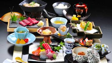 夕食／和会席料理一例 / 2