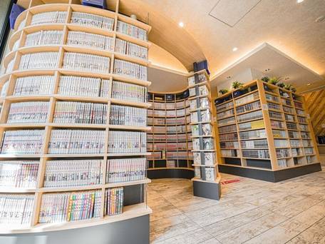 クインテッサホテル東京羽田 Comic & Books / 1