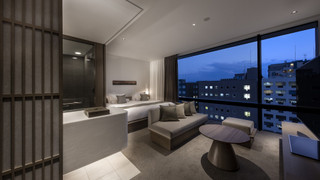 デラックス キングルーム 禁煙 (ラウンジアクセス付)