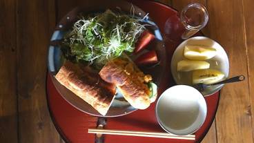 食事・飲み物 / 3