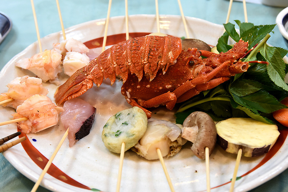 「三原山の絶景」×「源泉かけ流しの温泉」は忘れられない思い出に4264209