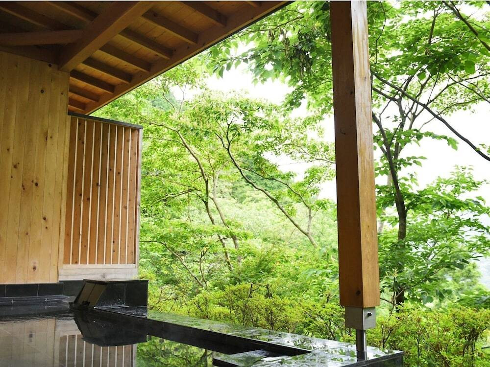 屋外スパ浴槽
