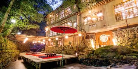 京都 元祖川床 発祥の老舗料理旅館 貴船ふじや