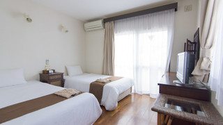 ツインルーム シングルベッド 2 台 禁煙