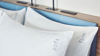 ルーム クイーンベッド 1 台 (Free Breakfast)