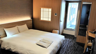 スタンダード ダブルルーム クイーンベッド 1 台 禁煙 専用バスルーム