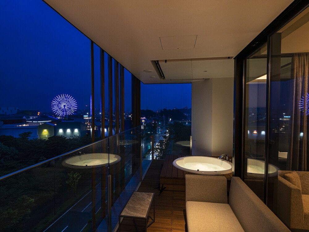 バスタイムはジャグジー×夜景♡インルームダイニングで贅沢ステイ3567523