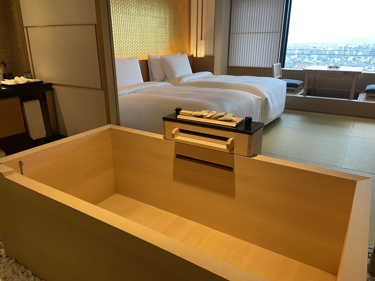 天然温泉やスパ、能舞台を備えたラグジュアリーホテル4066901