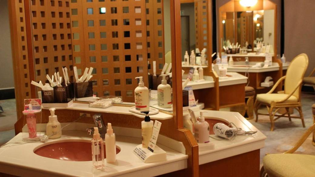 パウダールーム / 4