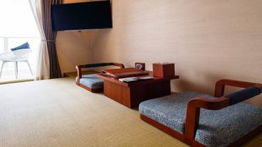 デラックスダブルルーム／テーブルセット / 6