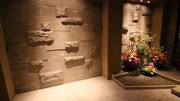 施設の入り口 / 24