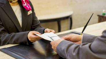 チェックイン / チェックアウト キオスク / 1