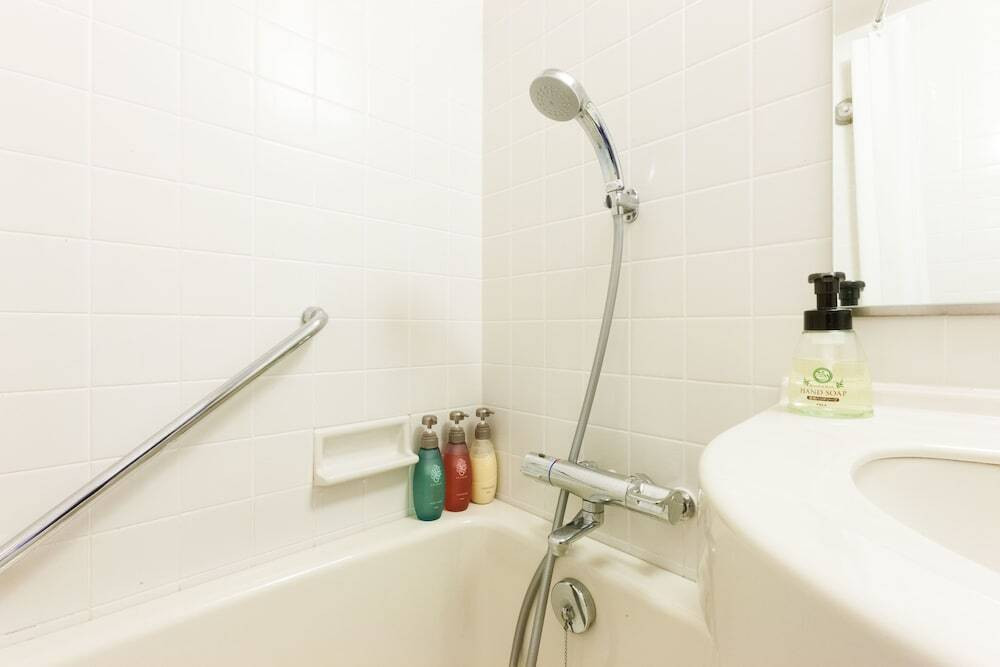 バスルームのシャワー