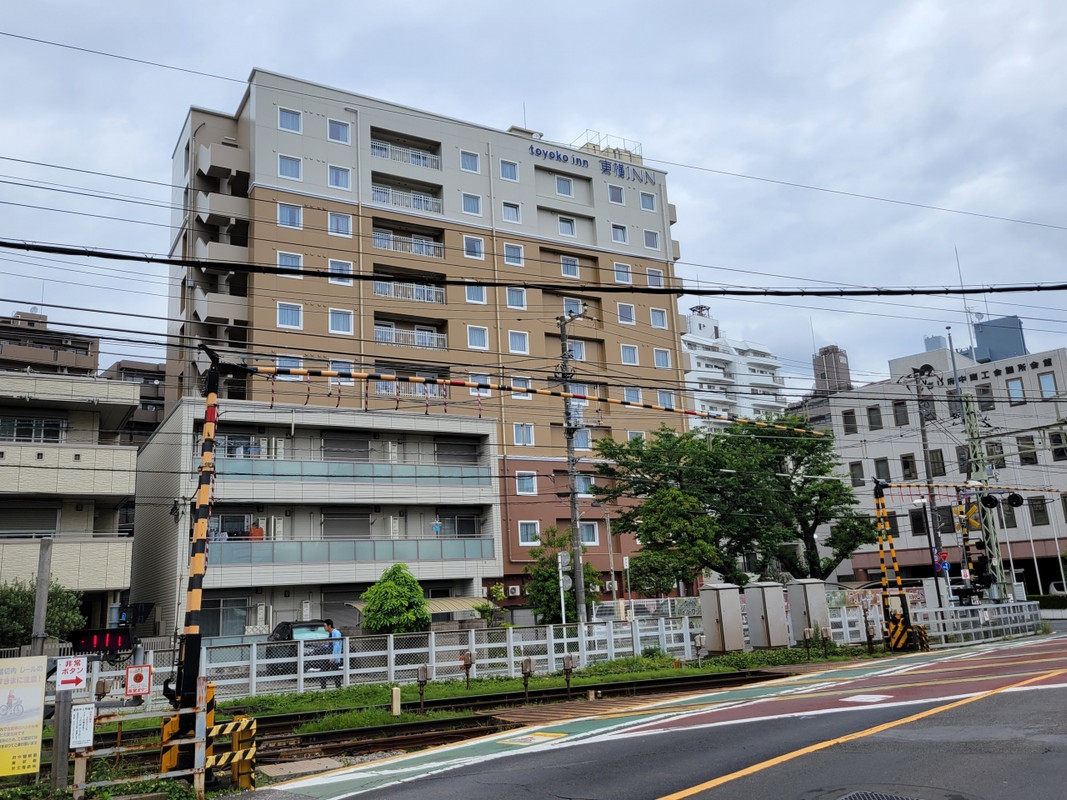 線路側からの外観