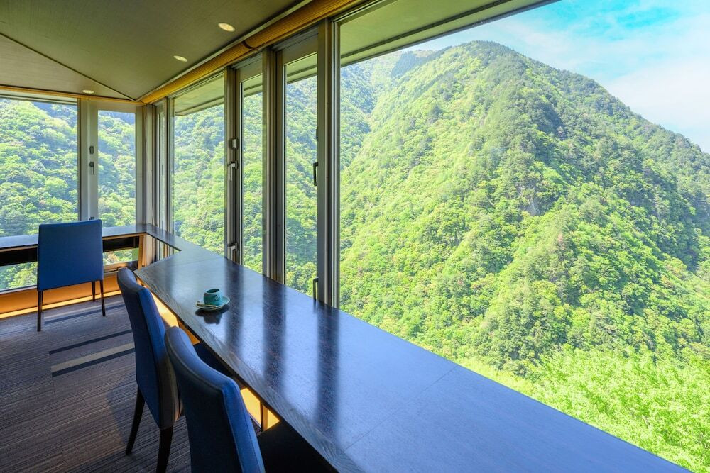 本館 展望レストラン②