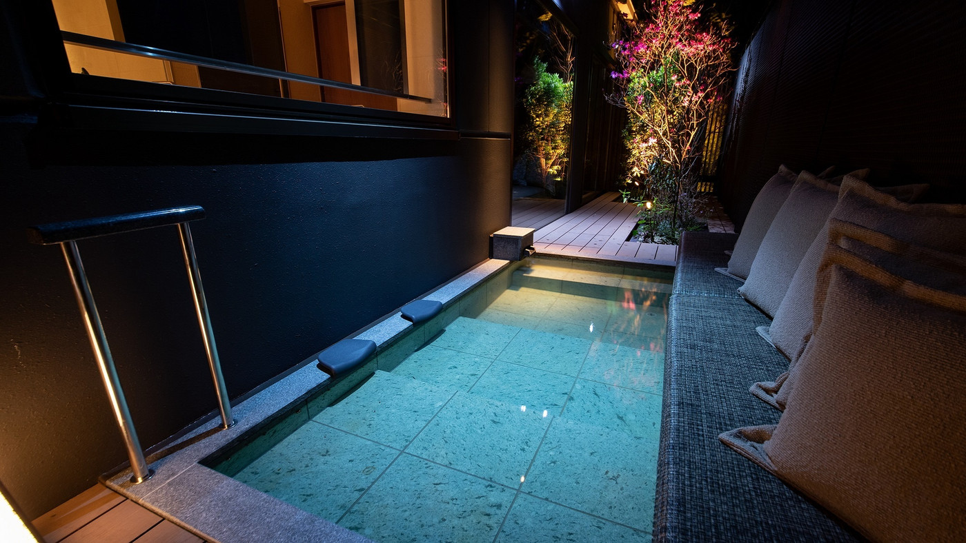 露天風呂付き客室はラグジュアリーな4人旅にぴったり♡3420555