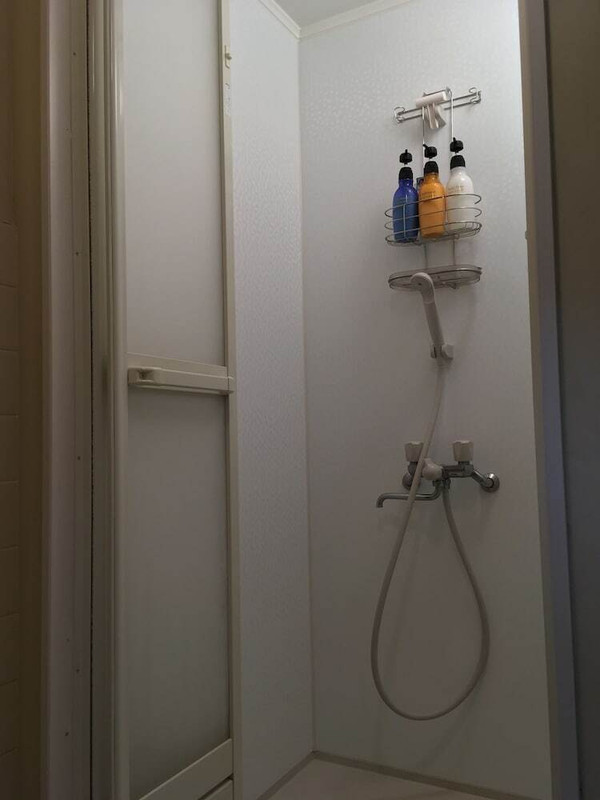 バスルームのシャワー