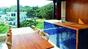 客室内のダイニングエリア / 37