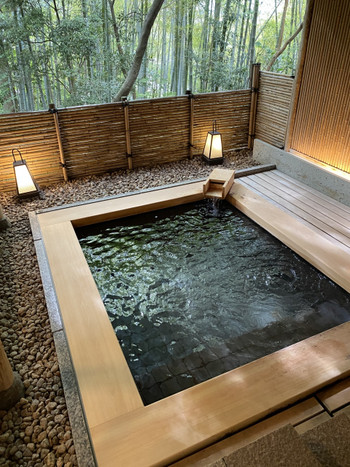 全室が露天風呂付き。四季折々の自然に癒されるモダン宿4254833