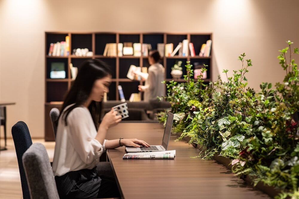 ラウンジ